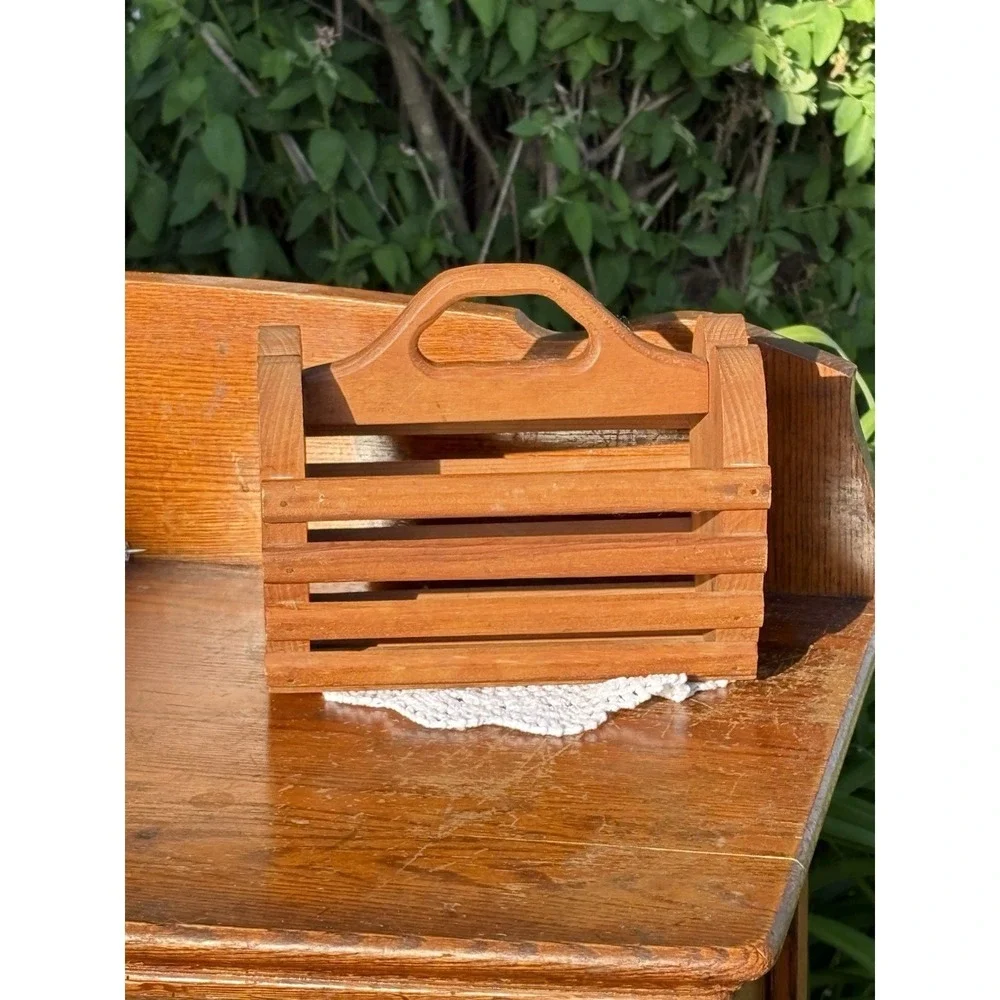 Vintage Wooden Basket With Heart Sides 9